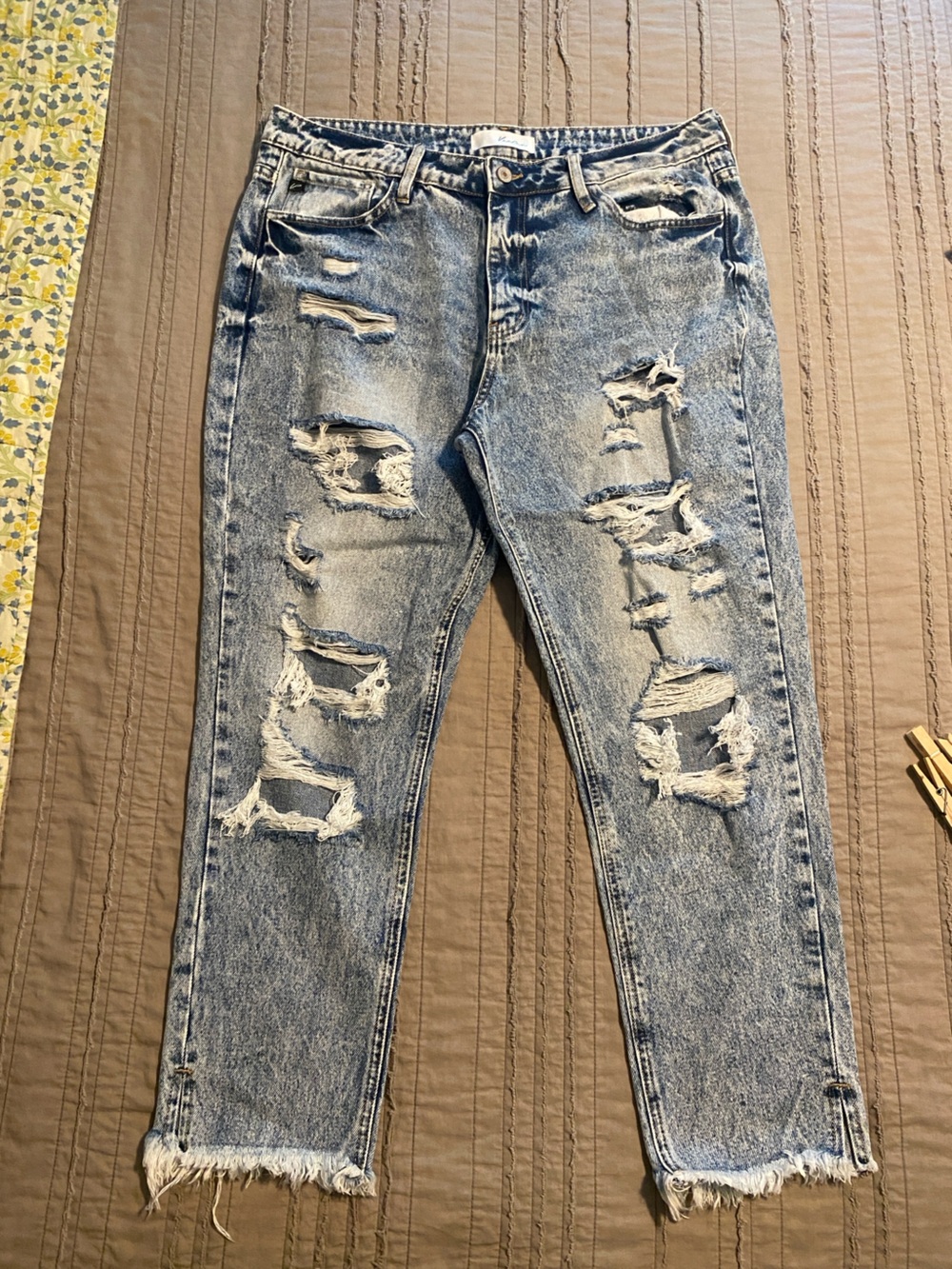 KanCan Light Blue Stone Washed Distressed Denim Jeans - size: 13